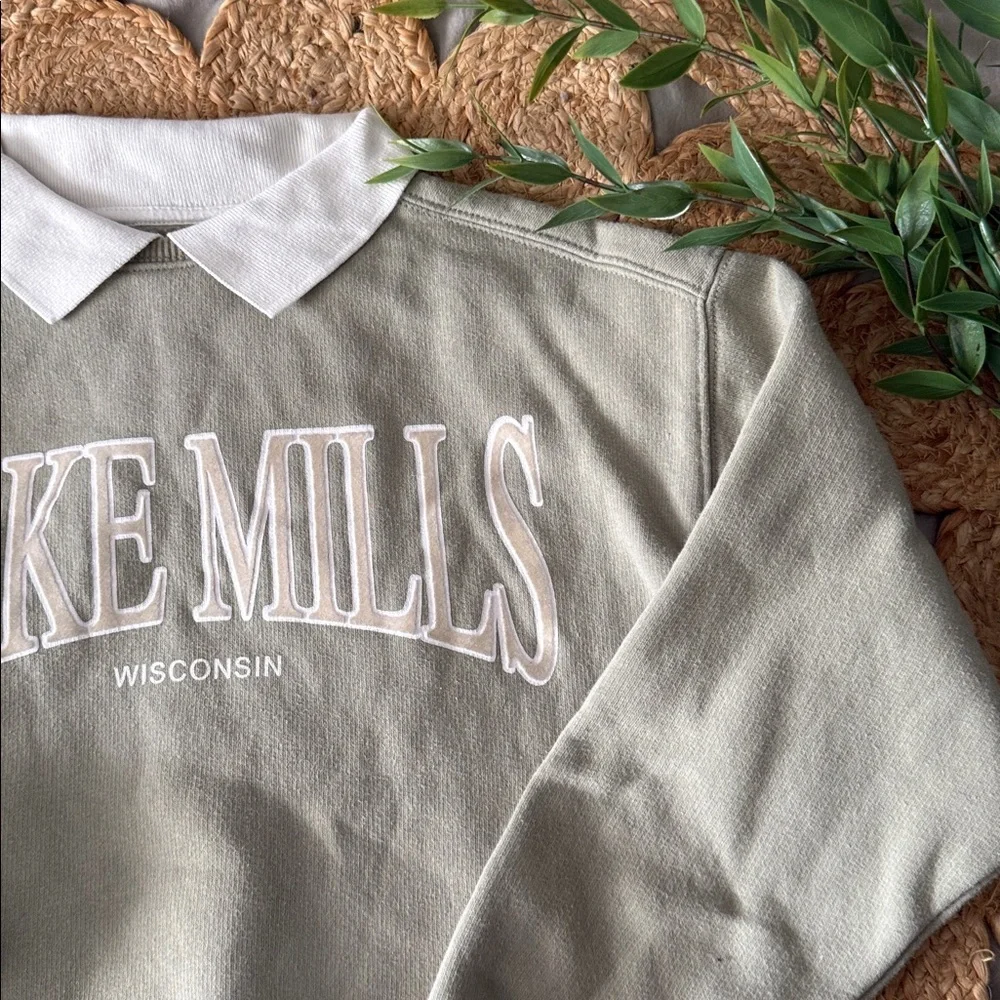 Zara Boxy Sage Lake Mill Print Collar Sweatshirt. Size 9